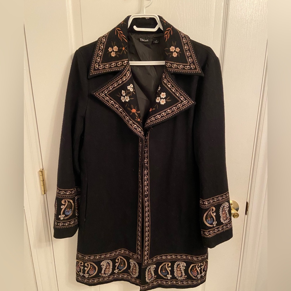 Beautiful jacket with embroidered details